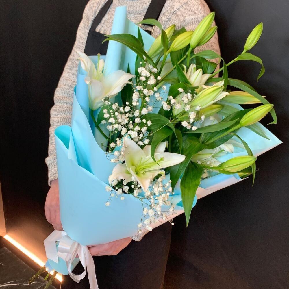 Букет из лилий ,,Голубое небо